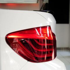 Bmw F10 M5 boyalı (Pianoblack) spoiler 2009-2016 arası