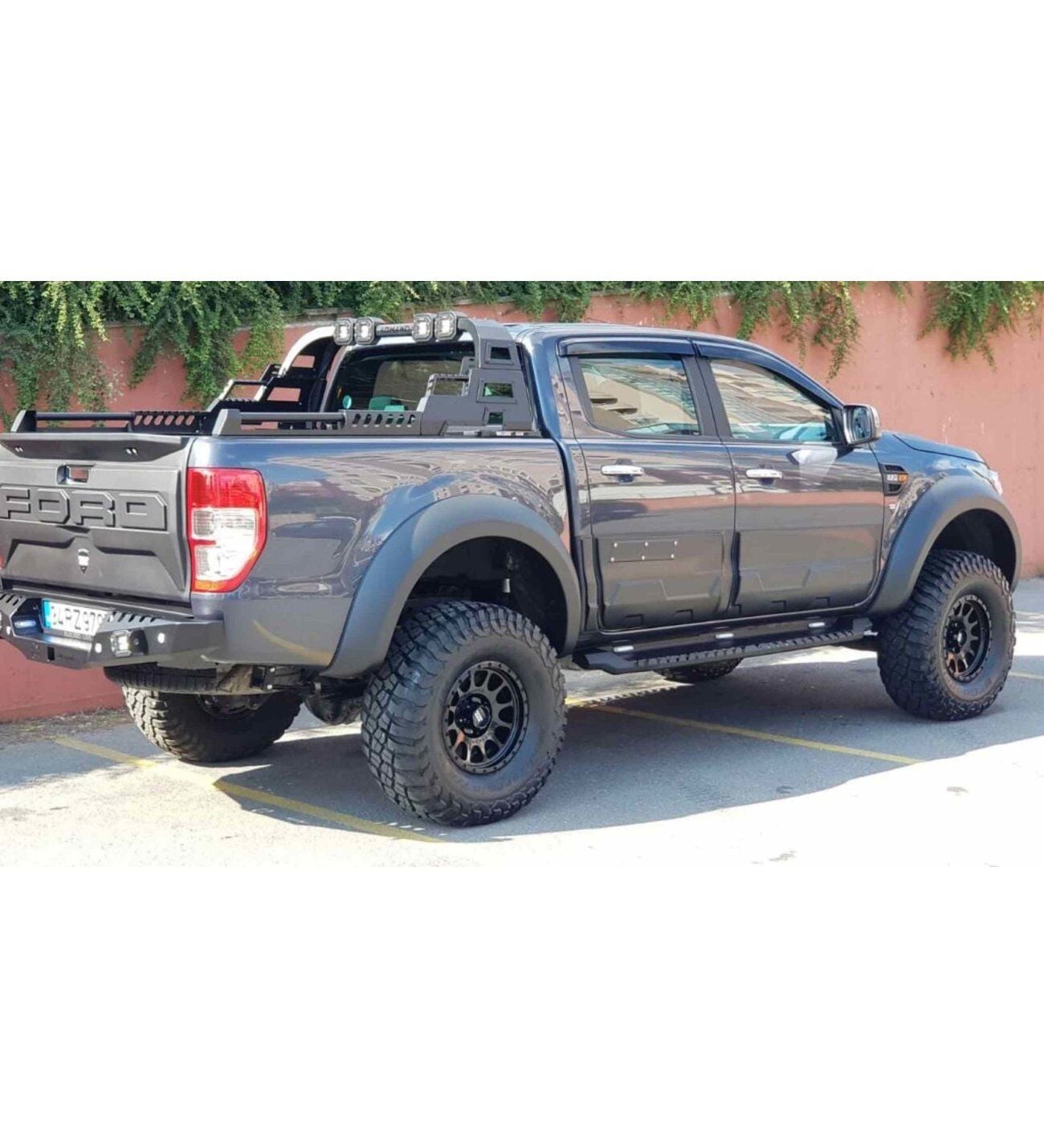 Ford Ranger T7 arka bagaj kaplaması yazılı 2015+ sonrası modeller