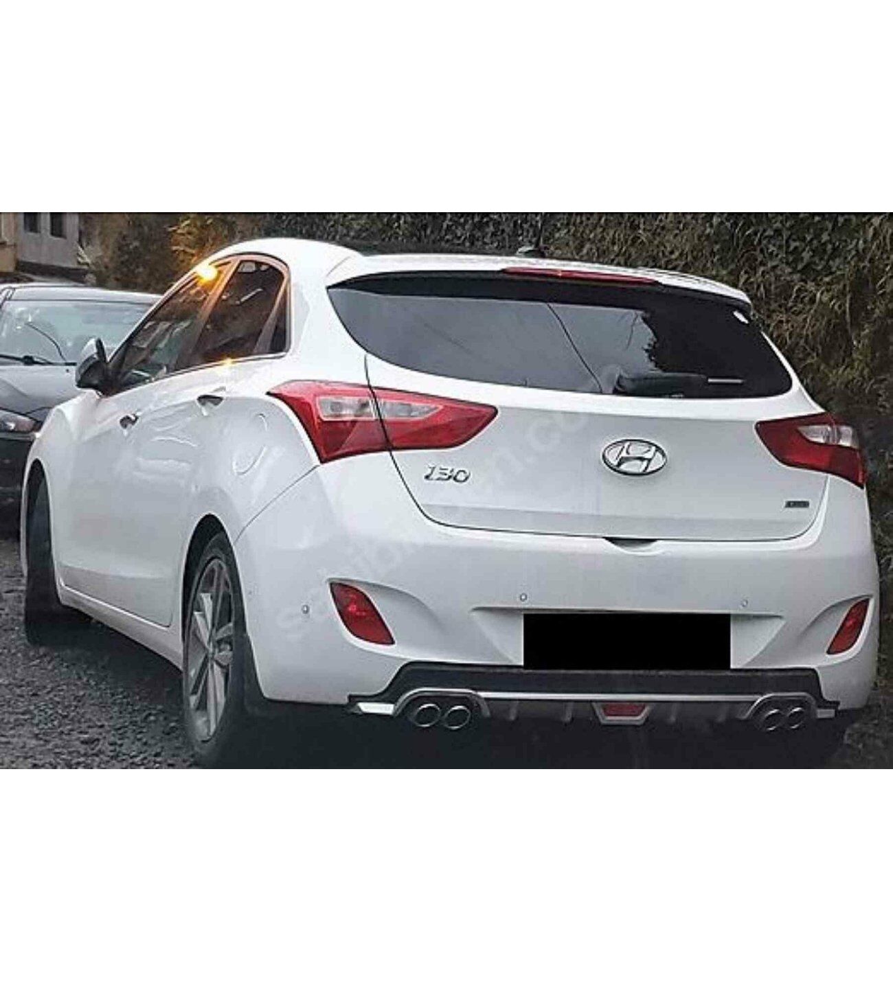 Hyundai i30 uyumlu arka tampon altı difüzör Siyah 2008-2021 arası