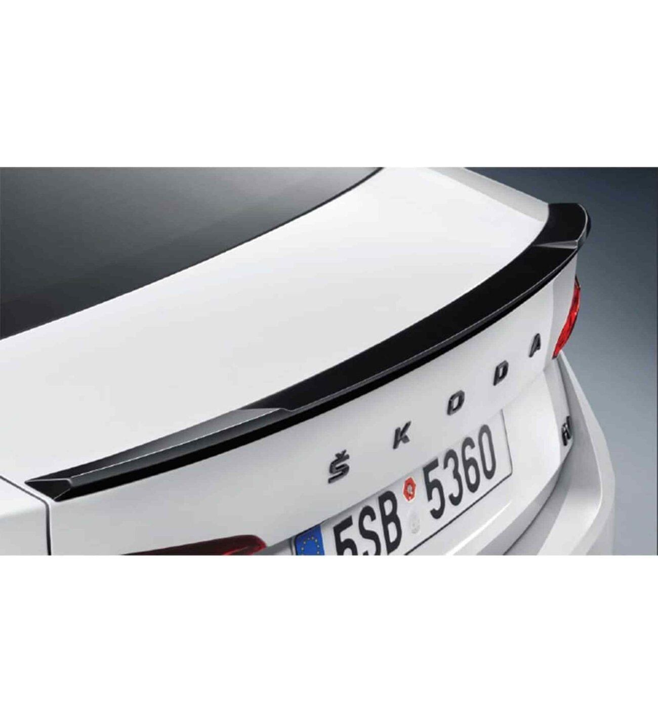 Skoda Octavia Boyalı Spoiler 2020+ sonrası (Pianoblack)