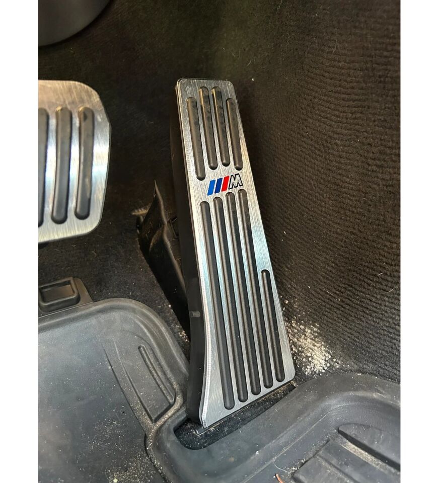 Bmw 5 Serisi G30 Otomatik Pedal Seti Geçmeli Logolu
