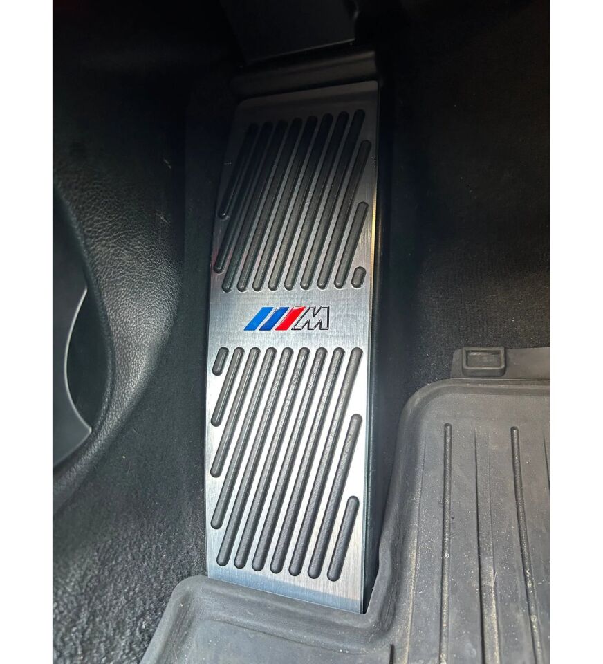 Bmw 5 Serisi G30 Otomatik Pedal Seti Geçmeli Logolu