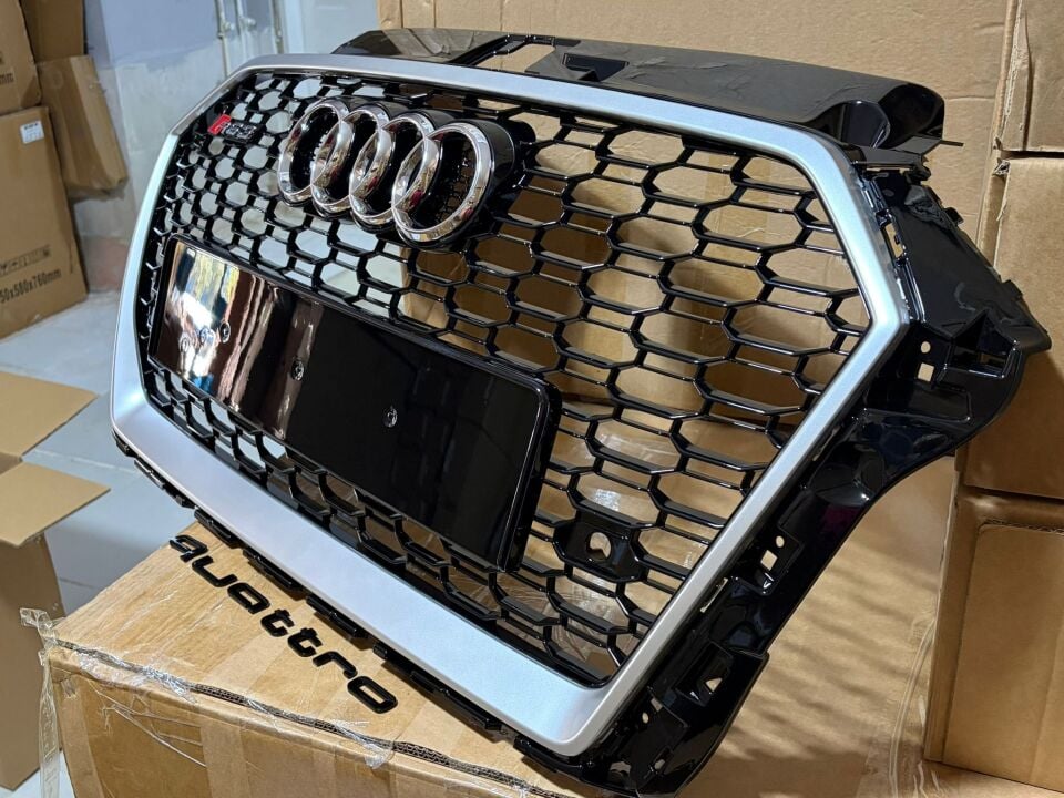 Audi A3 Rs3 Ön Panjur Gri Çerçeve 8v Makyajlı Kasa 2016-2020 Arası