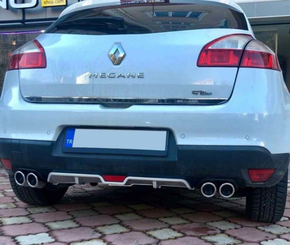 Renault Megane 3 uyumlu üniversal difüzör Siyah 2009-2016 arası