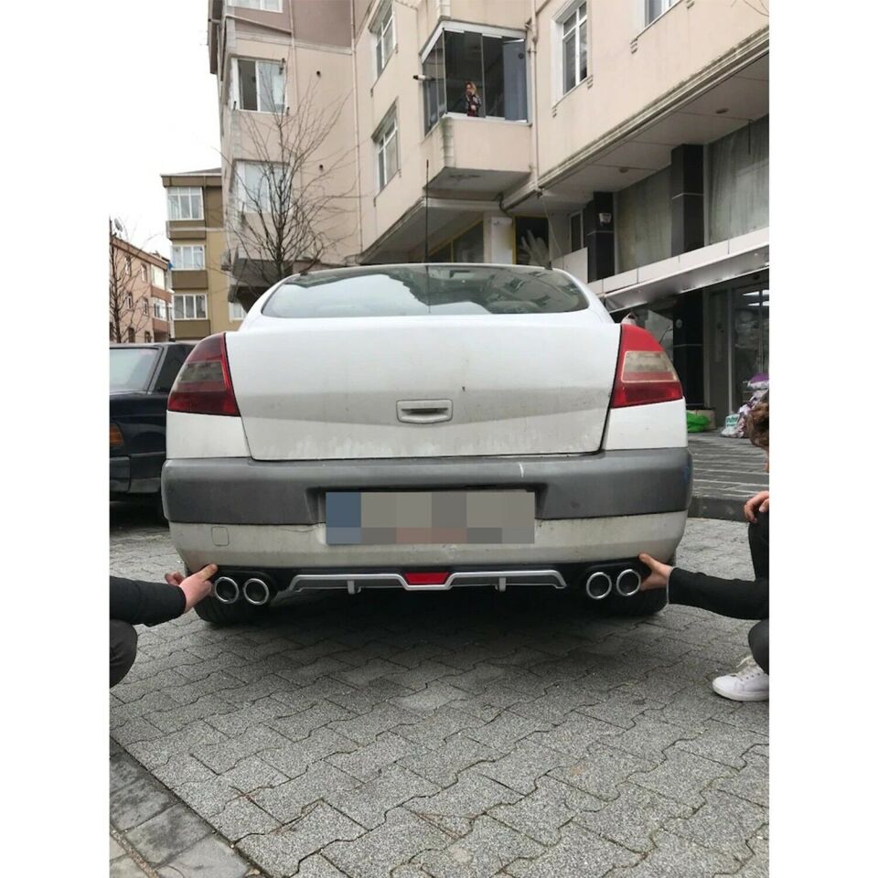 Renault Megane 2 uyumlu üniversal difüzör Siyah 2002-2009 arası